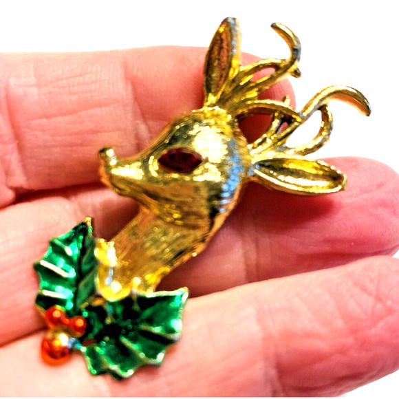 Vintage Christmas Reindeer Brooch Novelty Textured Goldtone Festive Holiday Pin - Picture 5 of 5